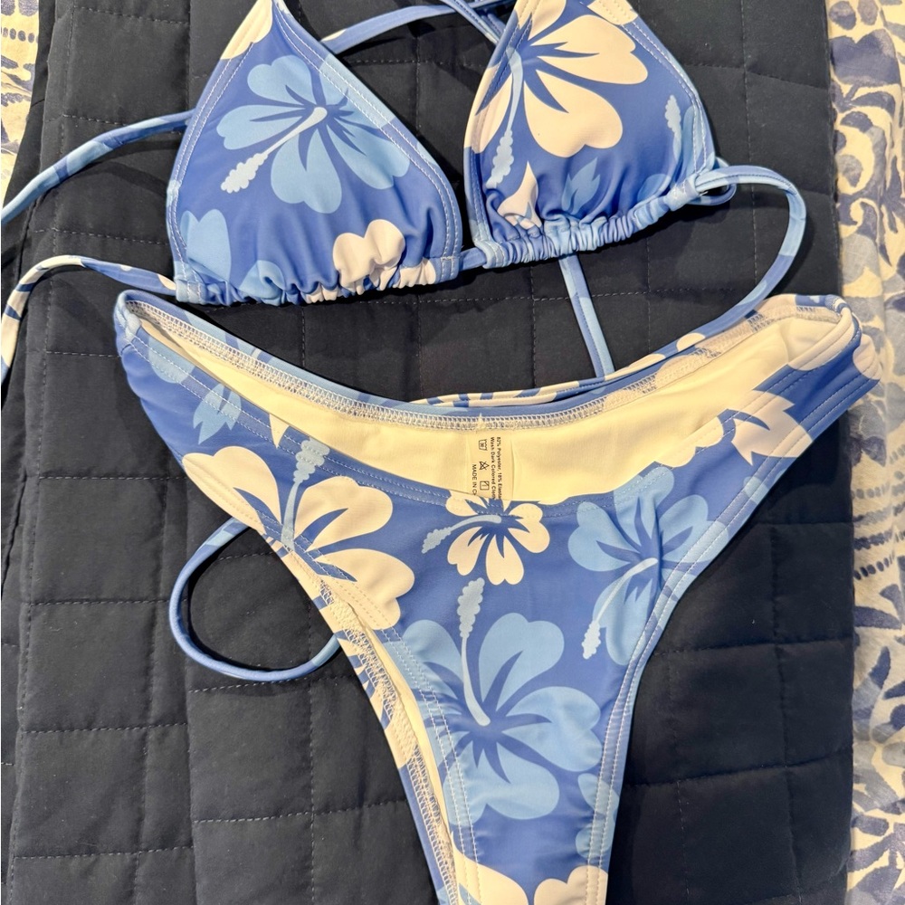 SHEIN Blue and White Floral Bikini NWT